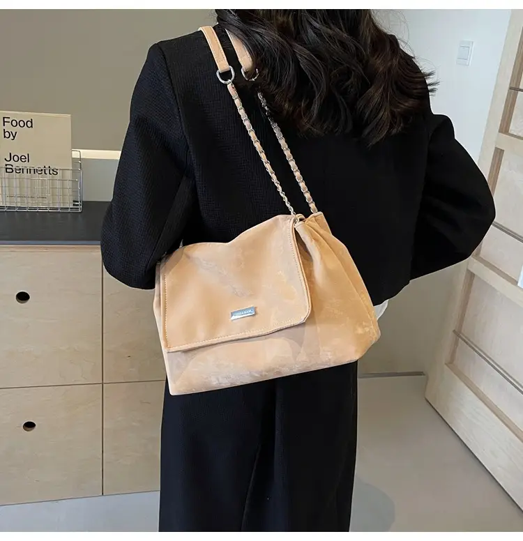 Women's Pink Chain Shoulder Bag Large Capacity 2024 — feature 16