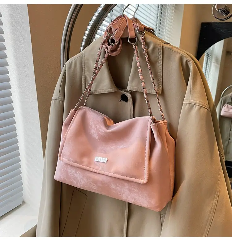 Women's Pink Chain Shoulder Bag Large Capacity 2024 — feature 40