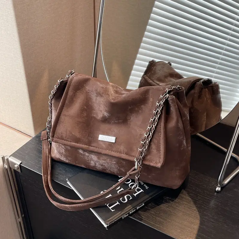Women's Pink Chain Shoulder Bag Large Capacity 2024