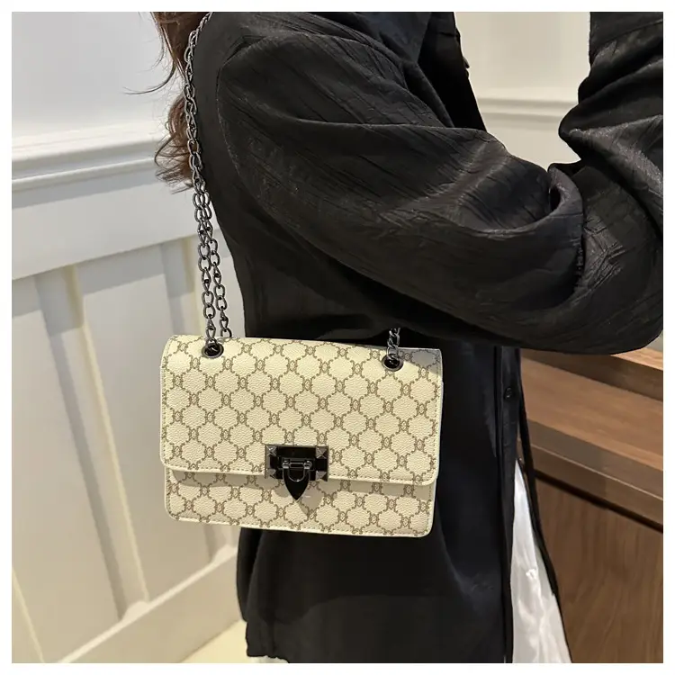 Women's 2024 Retro Chain Bag Small Square All-match - Image 6