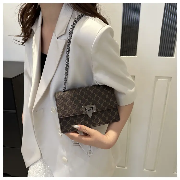 Women's 2024 Retro Chain Bag Small Square All-match — feature 18