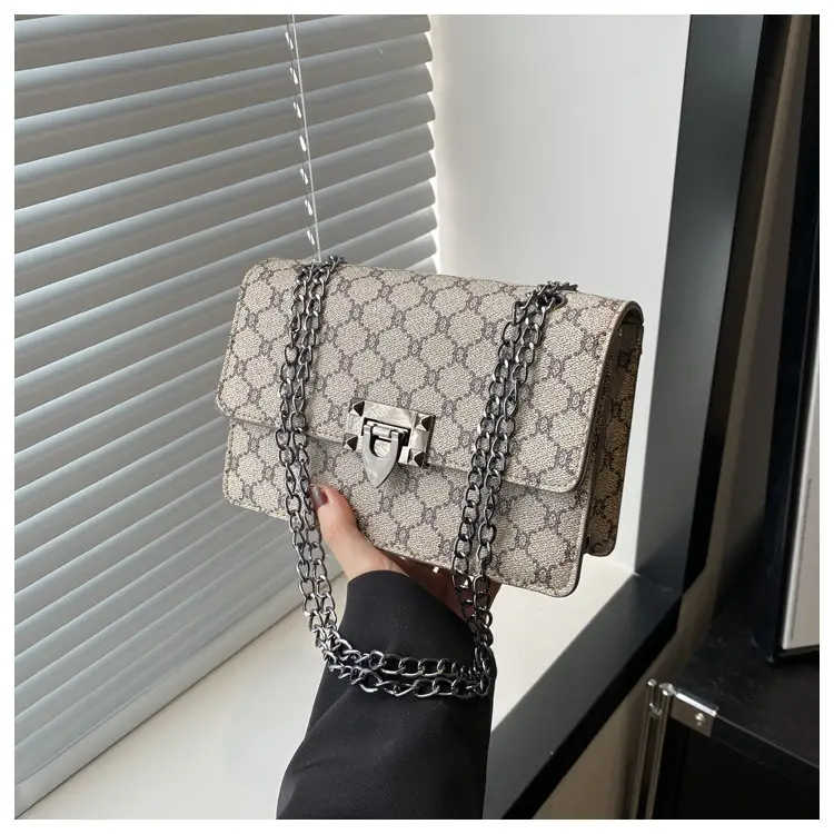 Women's 2024 Retro Chain Bag Small Square All-match - Image 3