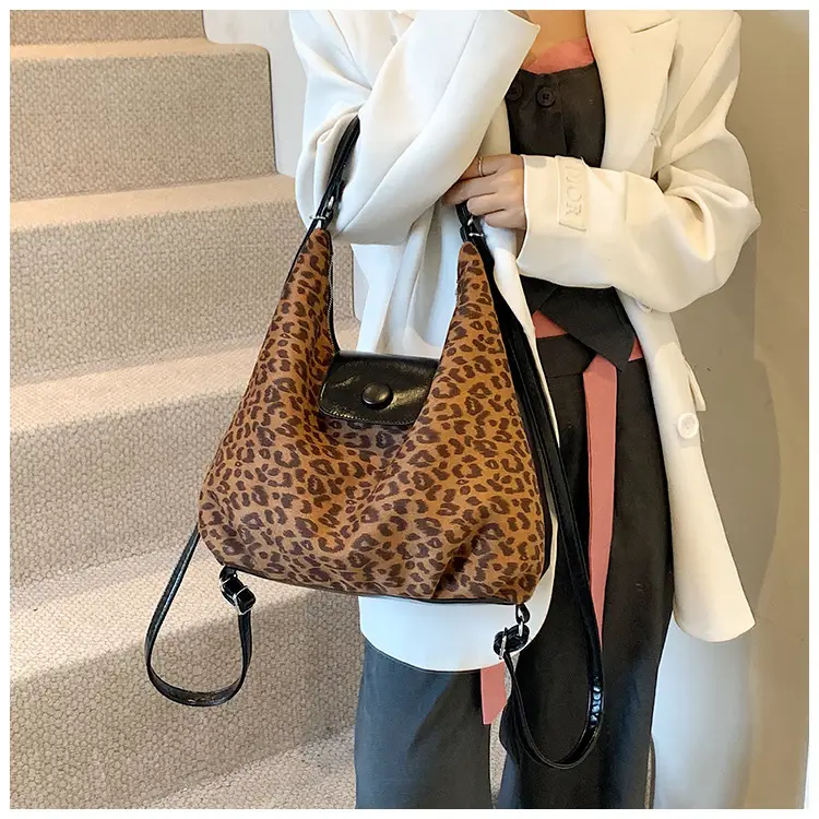 Leopard Print Large Capacity Women's Tote Bag — feature 9