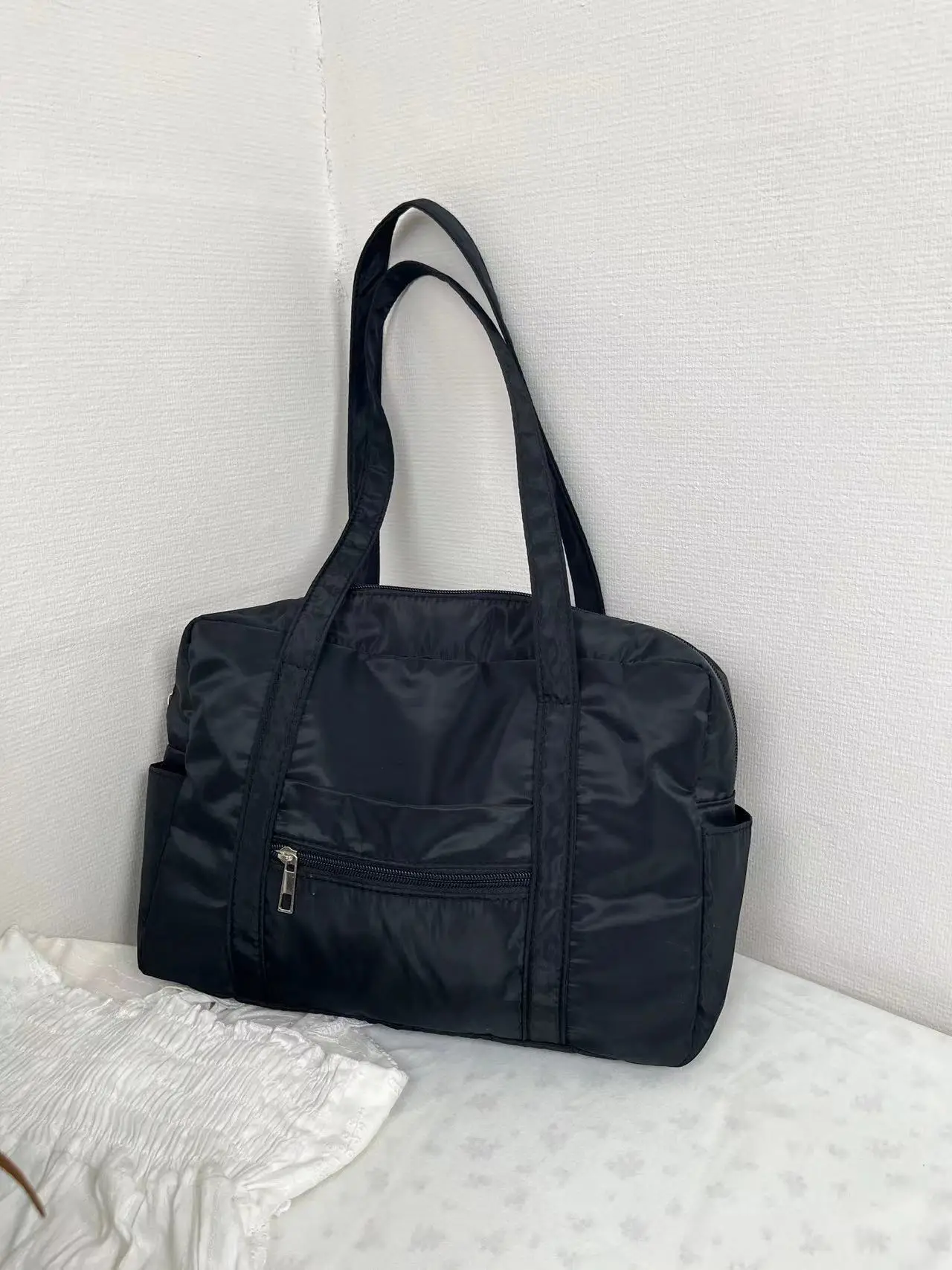 Black Nylon Shoulder Bag for Travel Commute 2024