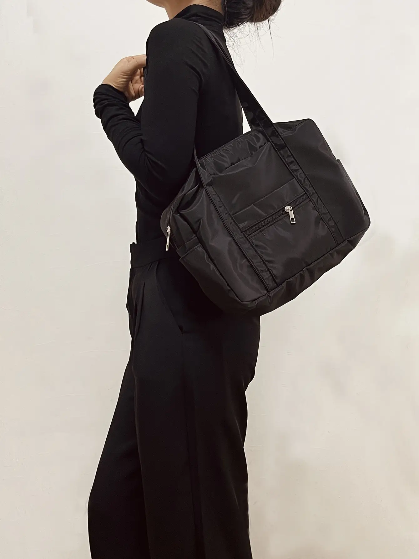 Black Nylon Shoulder Bag for Travel Commute 2024 — feature 6