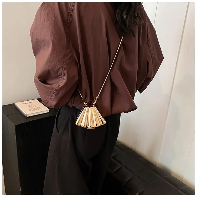 Golden Shell Mini Bag for Women 2024 — feature 10