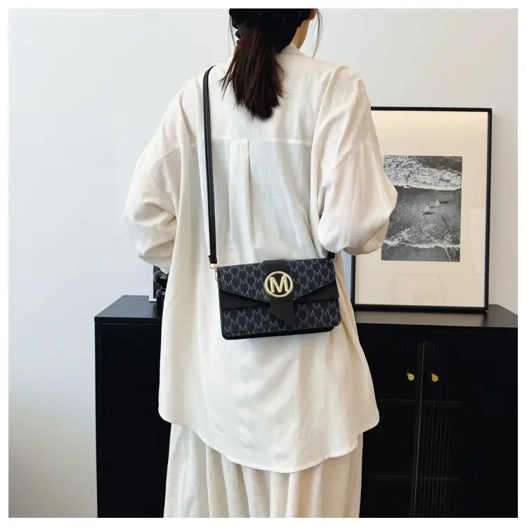 Women's Crossbody Bag Small Square Korean Style — feature 13