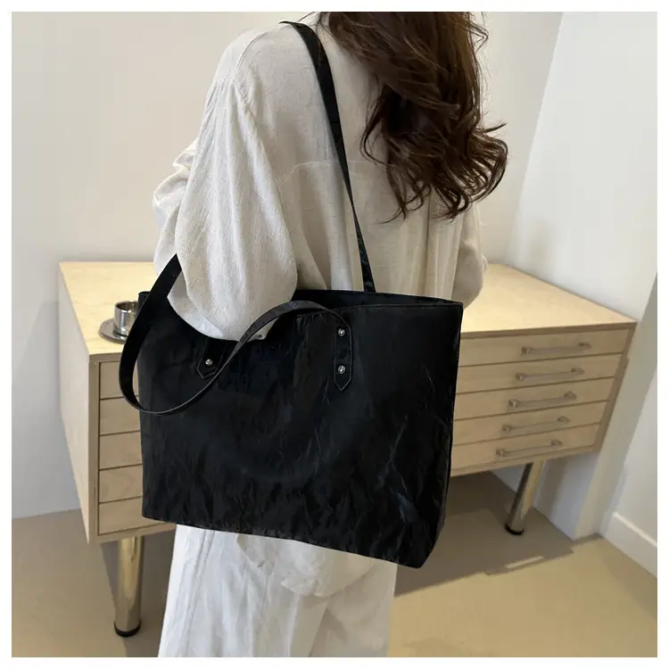 Pink Velvet Women's Large Capacity Tote Bag — feature 21