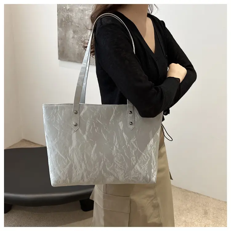 Pink Velvet Women's Large Capacity Tote Bag — feature 8