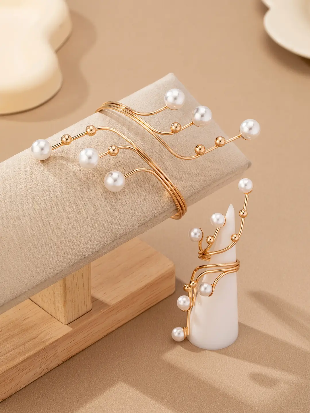 European and American Cross-Border Fashion Minimalist Geometric Pearl Winding Line Ring and Bracelet Set Exaggerated Women's Arm Bracelet — feature 3