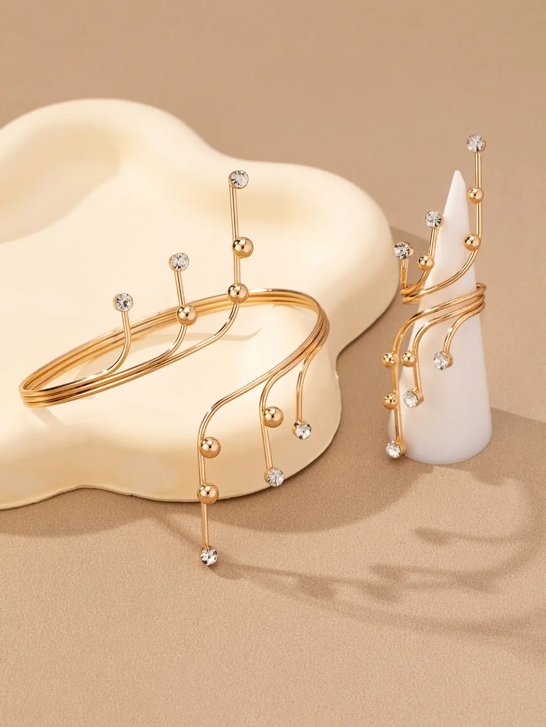 European and American Cross-Border Fashion Minimalist Geometric Pearl Winding Line Ring and Bracelet Set Exaggerated Women's Arm Bracelet — feature 4