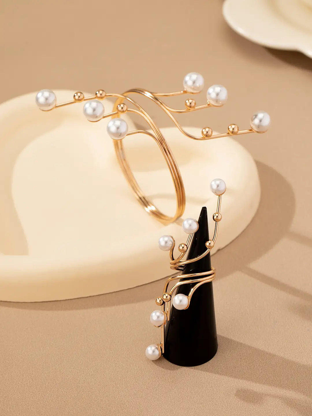 European and American Cross-Border Fashion Minimalist Geometric Pearl Winding Line Ring and Bracelet Set Exaggerated Women's Arm Bracelet — feature 5