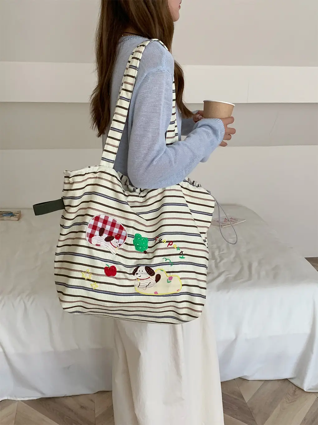 Women's Cartoon Embroidered Drawstring Tote Bag Large Capacity - Image 4