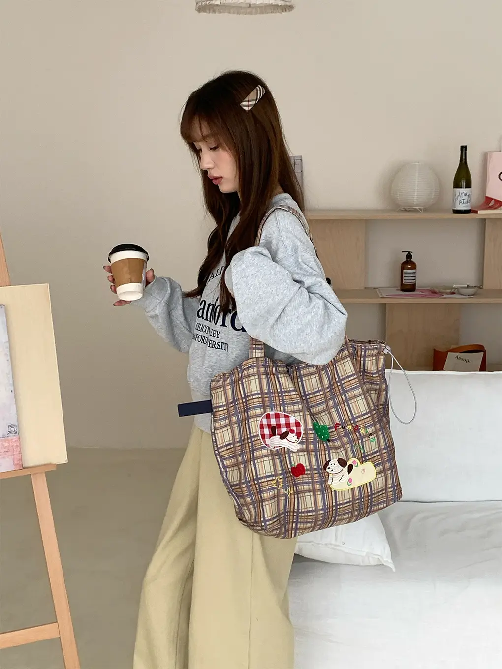 Women's Cartoon Embroidered Drawstring Tote Bag Large Capacity — feature 11