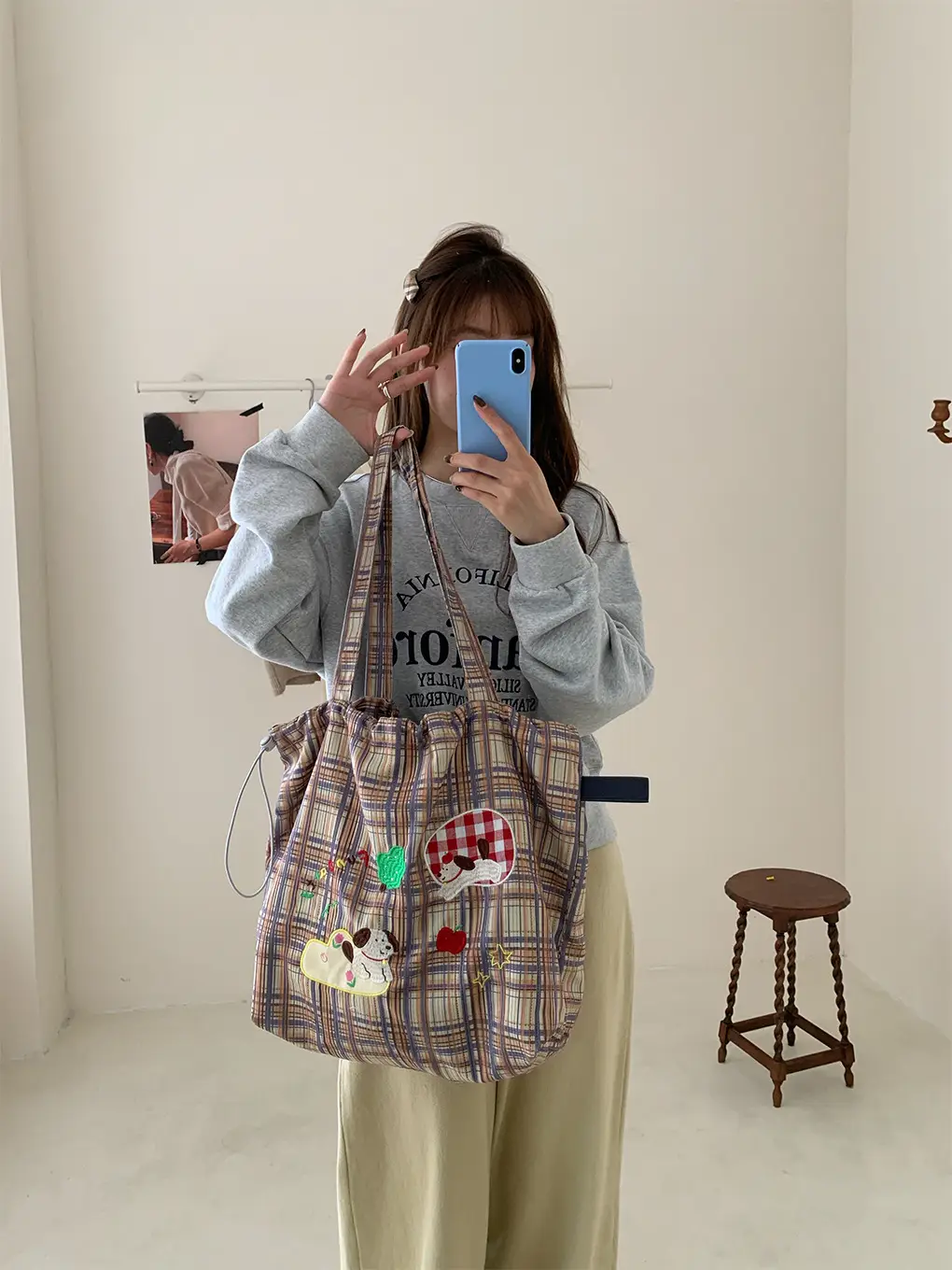 Women's Cartoon Embroidered Drawstring Tote Bag Large Capacity — feature 12