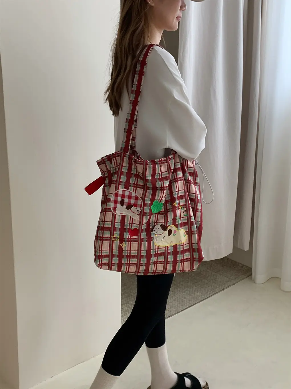 Women's Cartoon Embroidered Drawstring Tote Bag Large Capacity — feature 15
