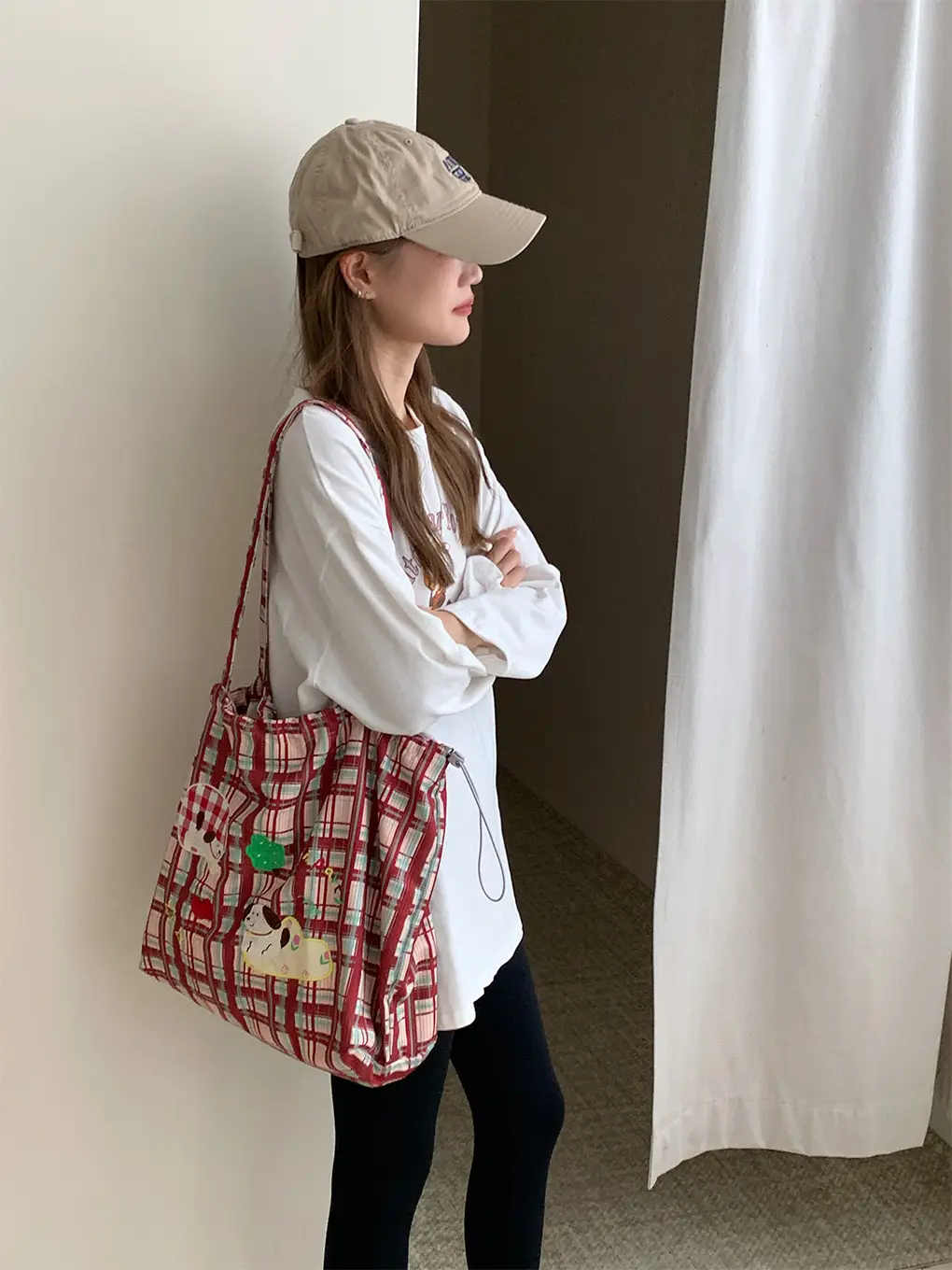 Women's Cartoon Embroidered Drawstring Tote Bag Large Capacity — feature 19
