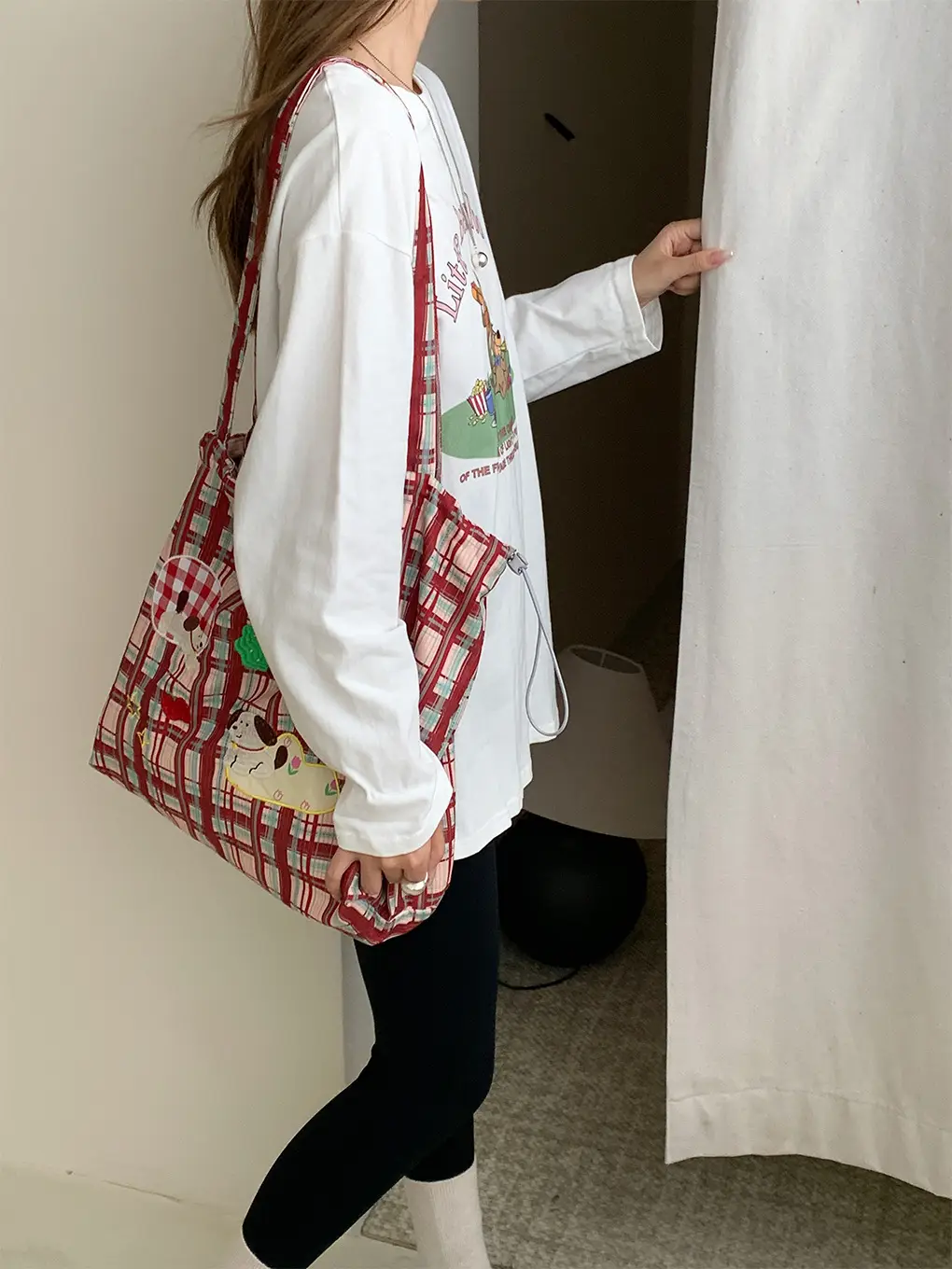 Women's Cartoon Embroidered Drawstring Tote Bag Large Capacity — feature 21