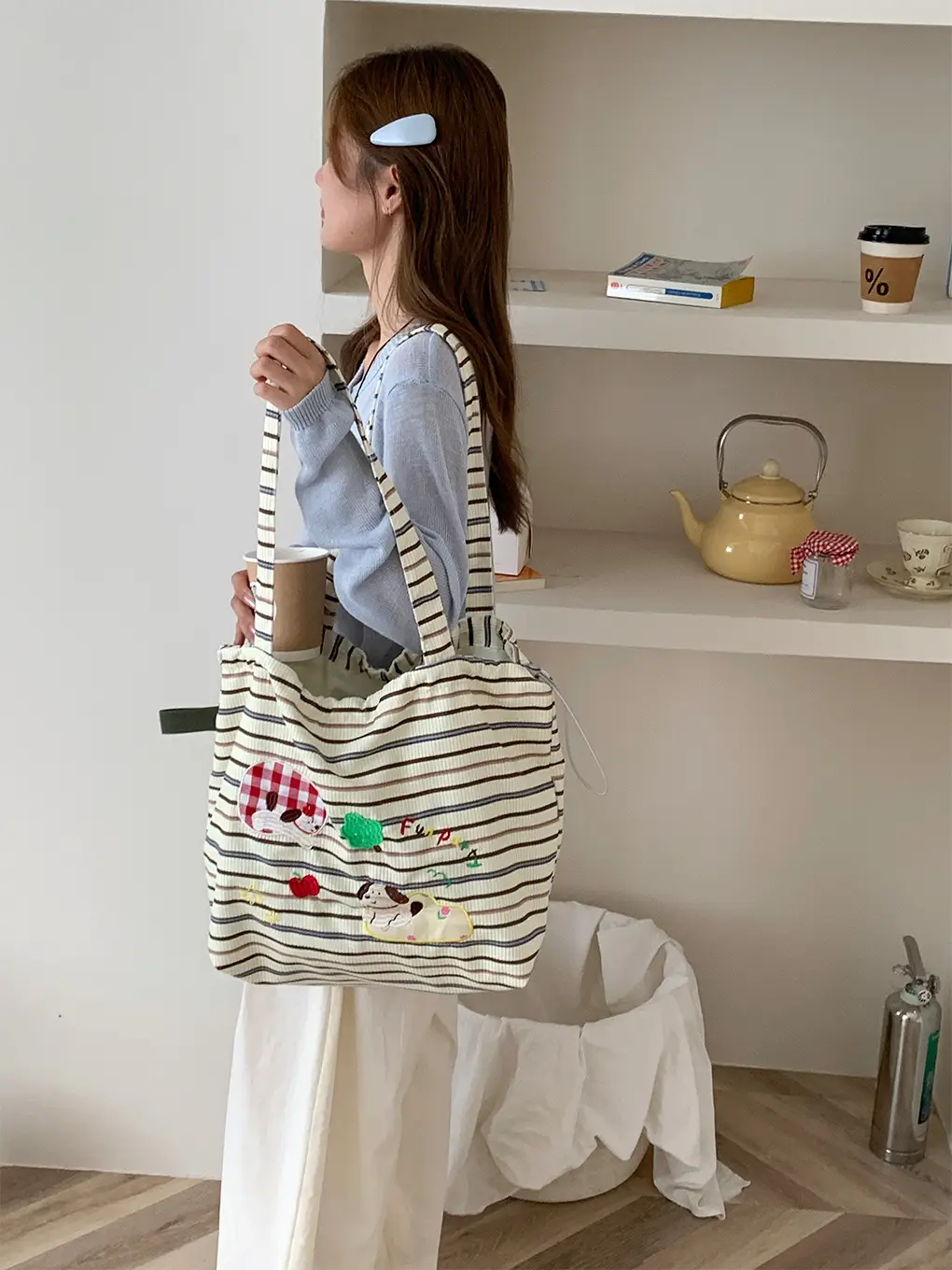 Women's Cartoon Embroidered Drawstring Tote Bag Large Capacity — feature 23