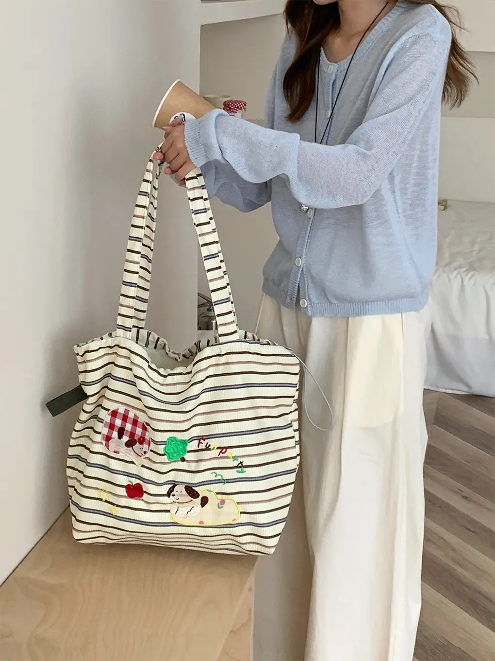 Women's Cartoon Embroidered Drawstring Tote Bag Large Capacity — feature 25