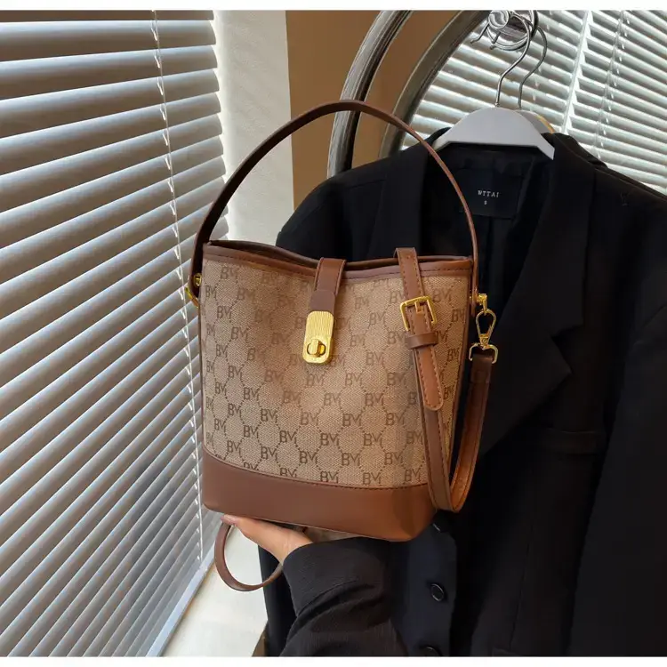 Cross-Border Brown Monogram Shoulder Bag for Women — feature 13