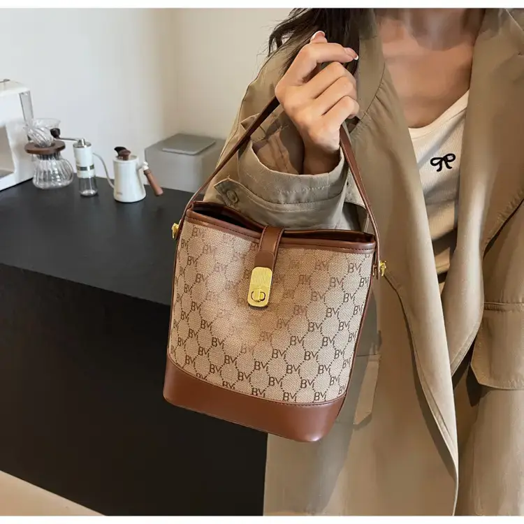 Cross-Border Brown Monogram Shoulder Bag for Women — feature 14