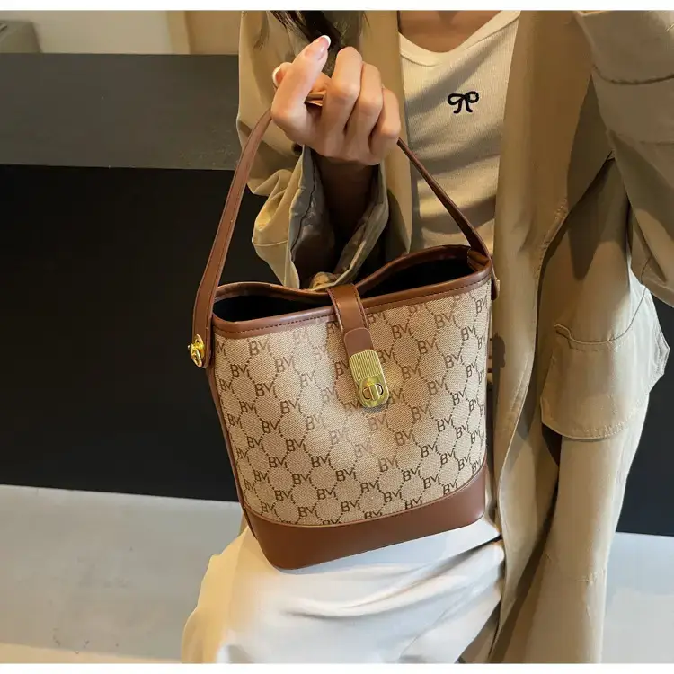 Cross-Border Brown Monogram Shoulder Bag for Women — feature 15