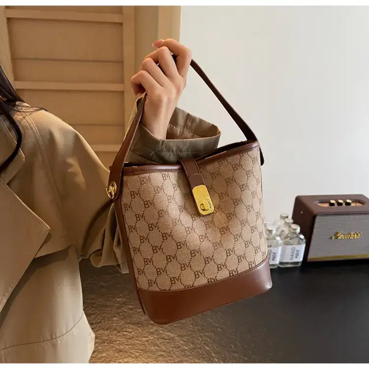 Cross-Border Brown Monogram Shoulder Bag for Women — feature 16