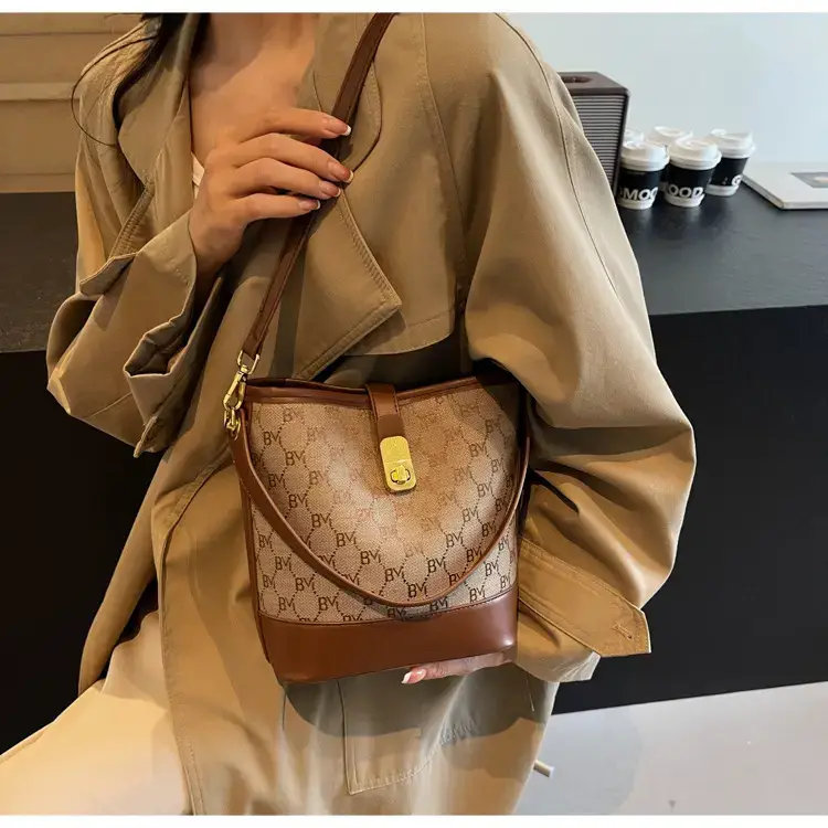 Cross-Border Brown Monogram Shoulder Bag for Women — feature 19