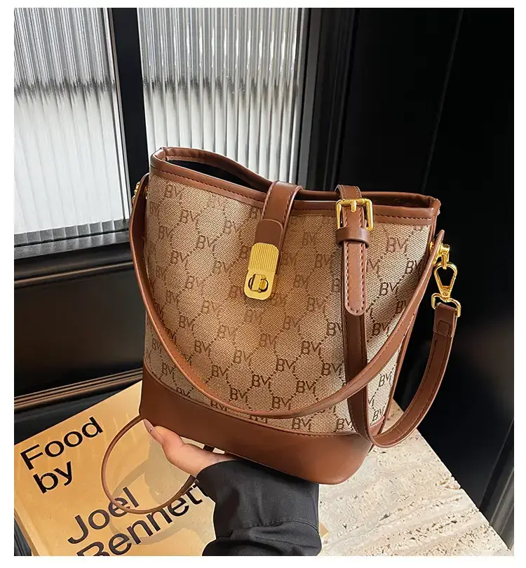 Cross-Border Brown Monogram Shoulder Bag for Women — feature 2