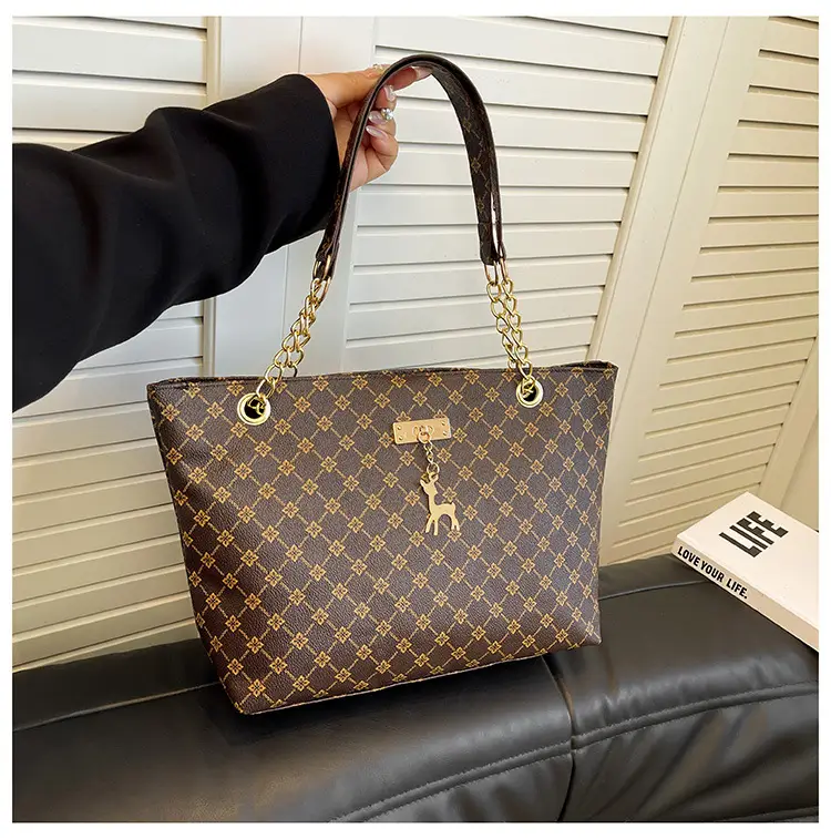Retro Chain Print Women's Large Capacity Bag — feature 21