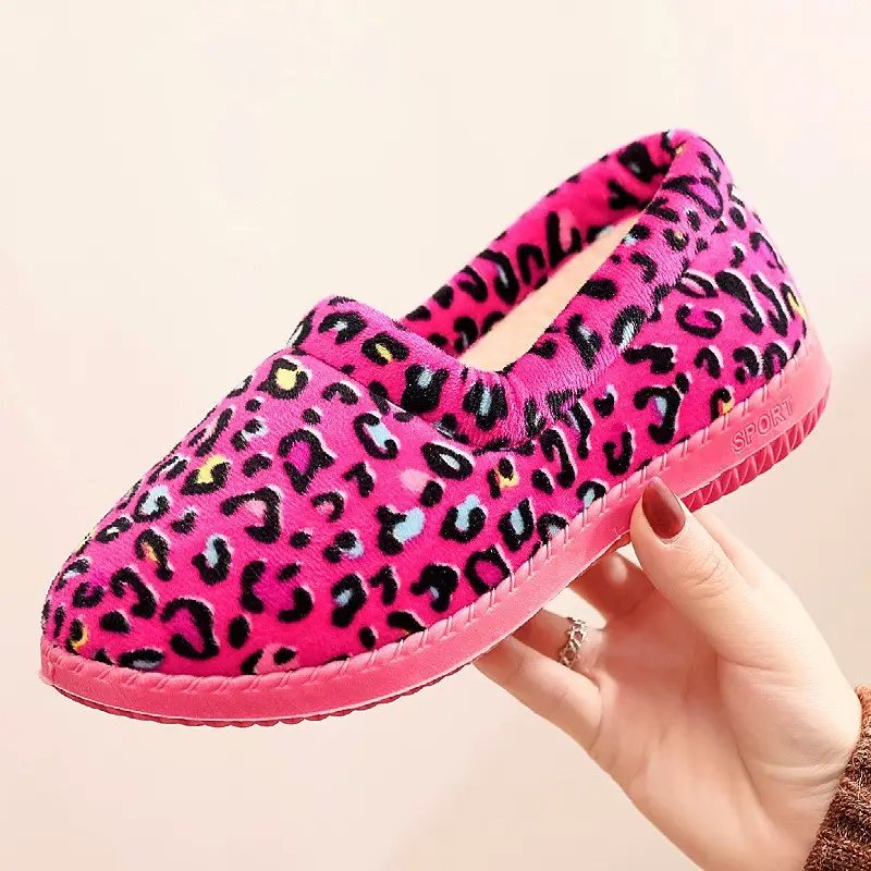 2026 New Winter Old Beijing Cloth Shoes for Women, Thickened Waterproof Cotton Boots with Leather Surface, Casual Shoes for Middle-Aged and Elderly Mothers - Image 4