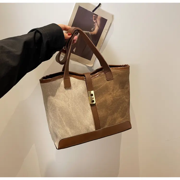Women's Korean Style Shoulder Bag Large Capacity Winter 2024 - Image 3
