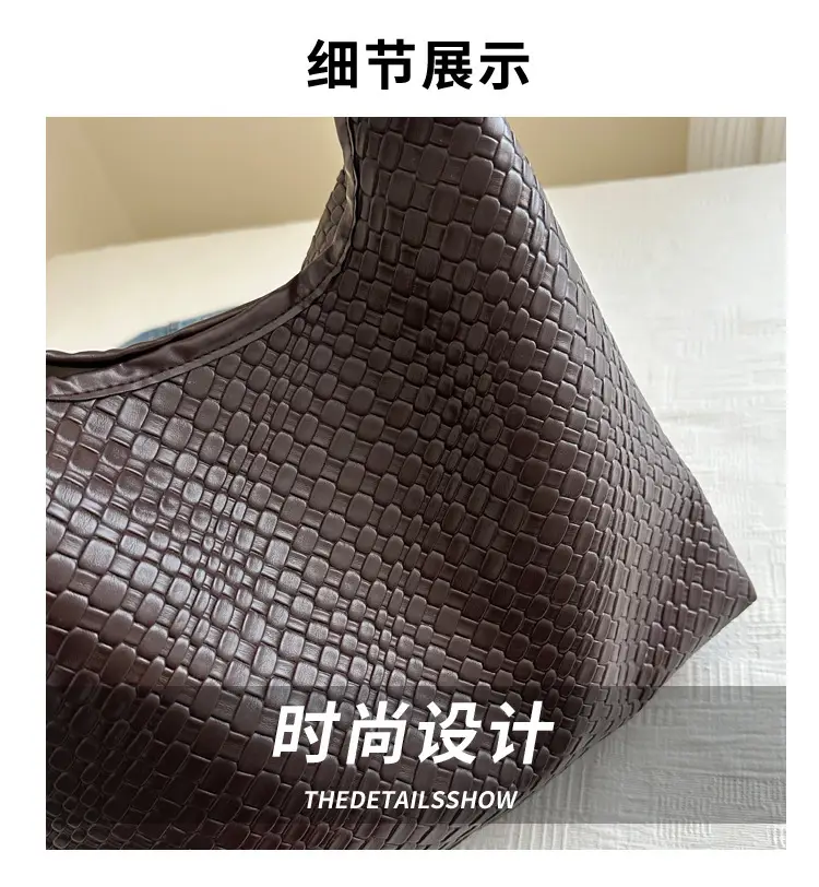 Black High-End Shoulder Bag for Women Large Capacity — feature 2
