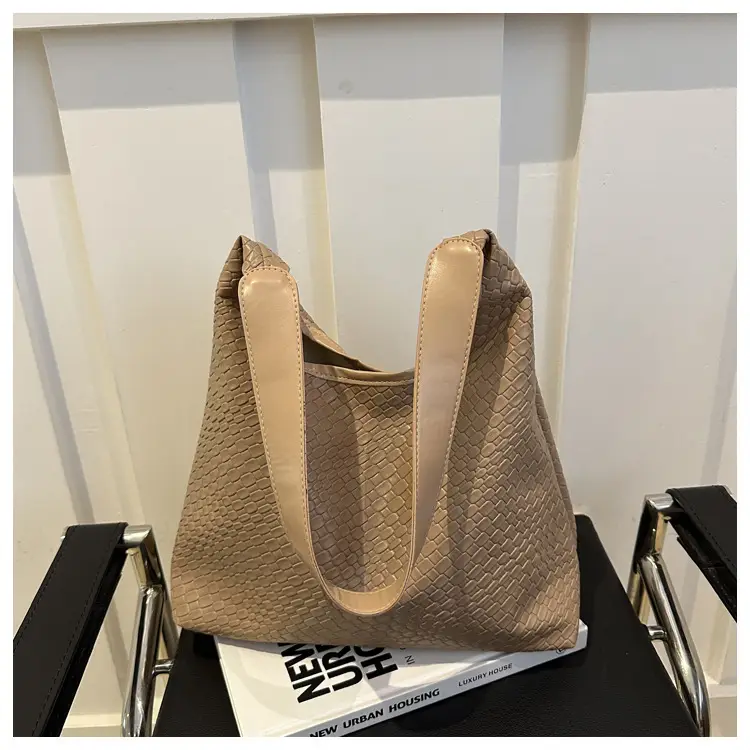Black High-End Shoulder Bag for Women Large Capacity — feature 20