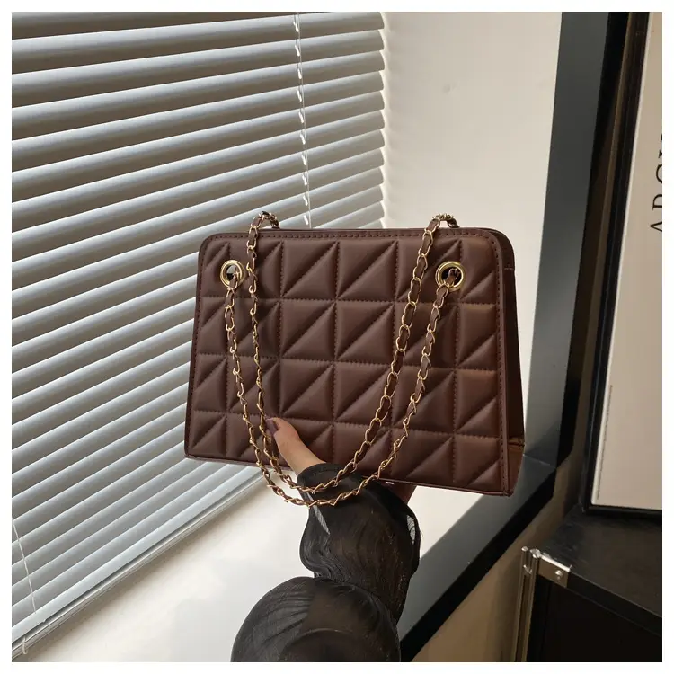 Small Square Rhombic Chain Crossbody Bag Beige 2024 - Image 4