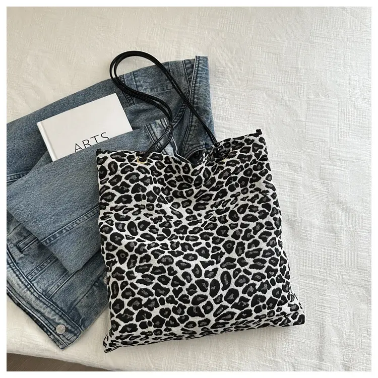 Large Capacity Leopard Print Shoulder Bag for Women — feature 17