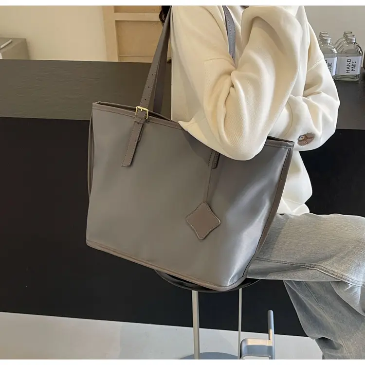 Women Large Capacity Nylon Tote Bag Brown — feature 13