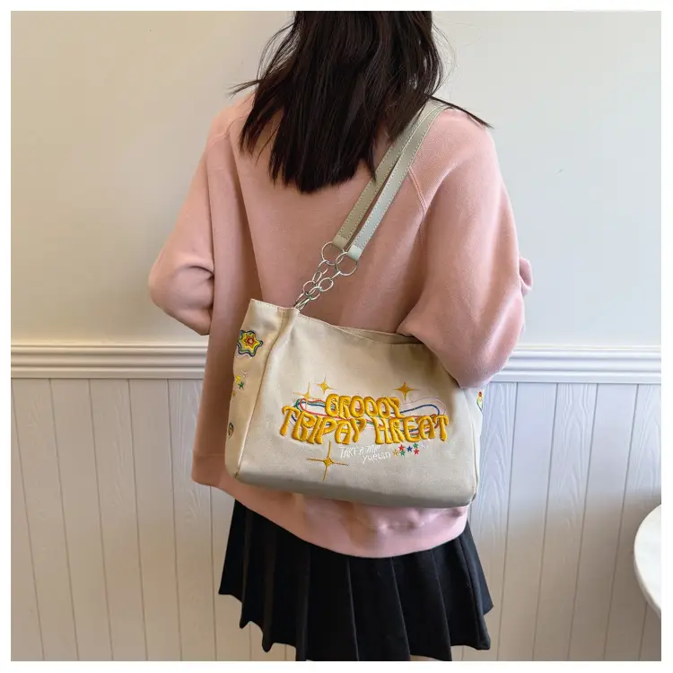 Black Graphic Canvas Shoulder Bag for Women 2024 — feature 13