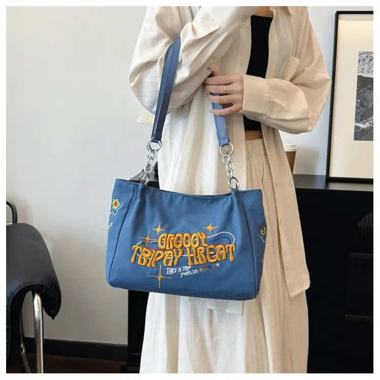 Black Graphic Canvas Shoulder Bag for Women 2024 — feature 21