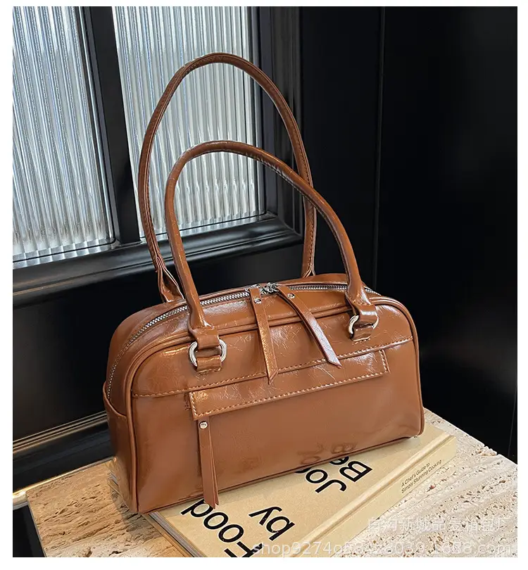 Retro Brown Shoulder Bag for Women 2026 — feature 1