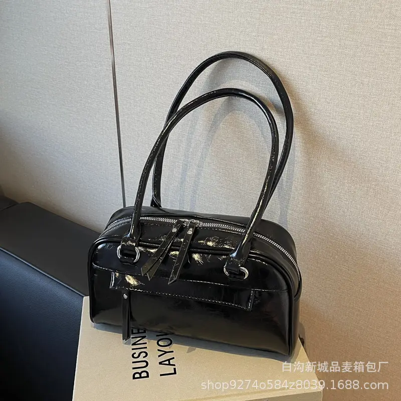 Retro Brown Shoulder Bag for Women 2026
