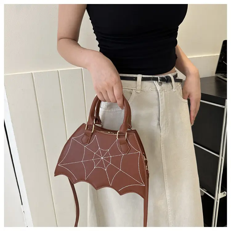 Green Starry Chain Shoulder Bag for Women - Image 9