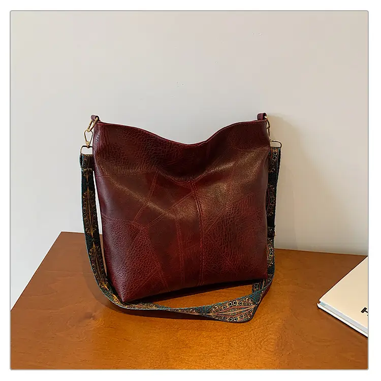 Retro Brown Leather Shoulder Bag with Wide Strap — feature 30