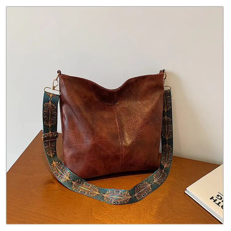 Retro Brown Leather Shoulder Bag with Wide Strap — feature 31