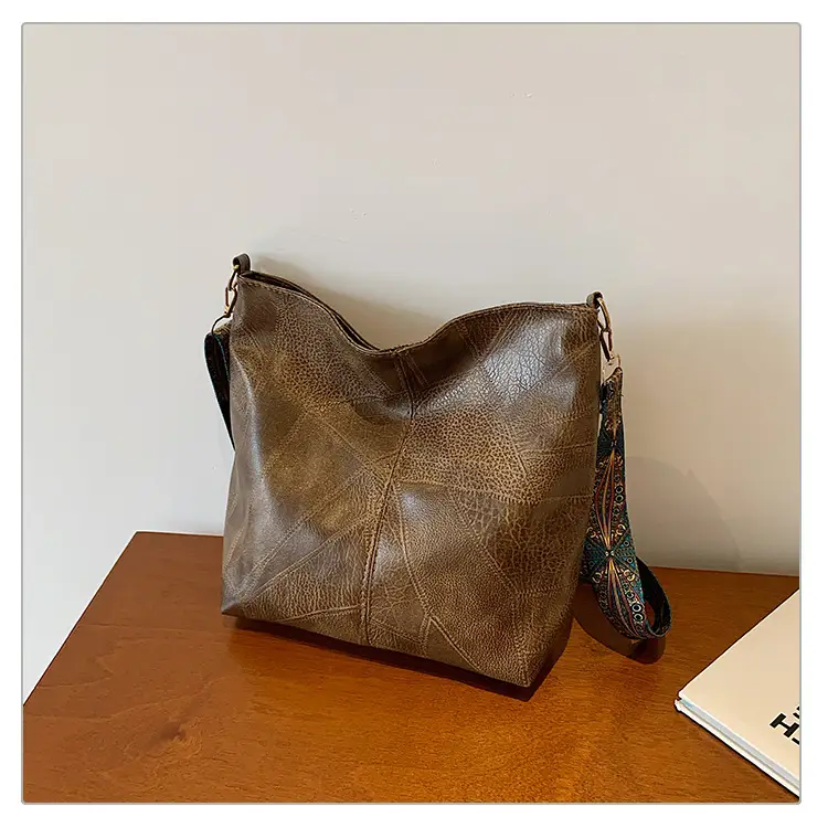 Retro Brown Leather Shoulder Bag with Wide Strap — feature 32