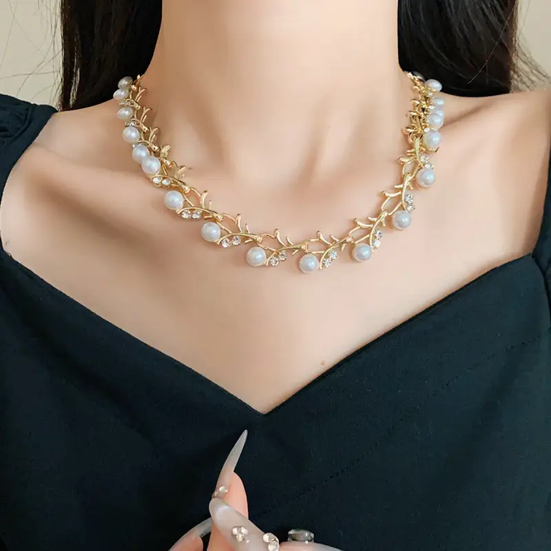 Gold Pearl Clavicle Necklace for Women — feature 15