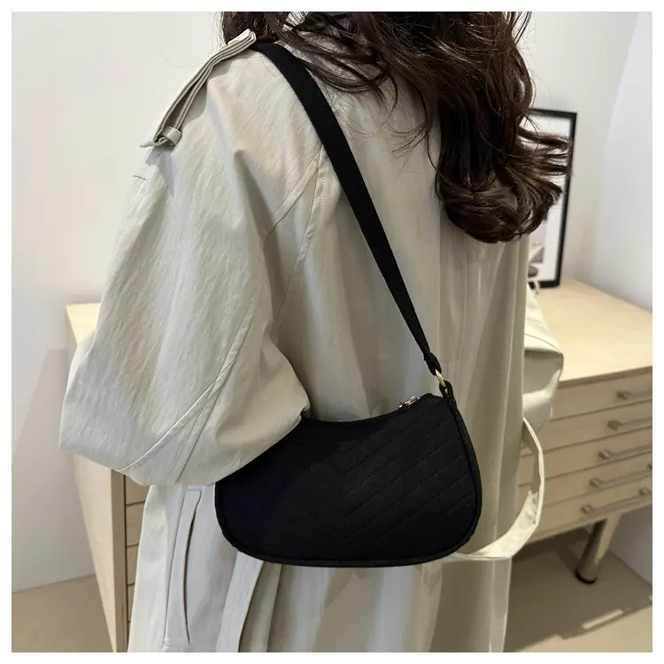 Rhomboid Shoulder Bag Grey Gold Pom Pom — feature 10