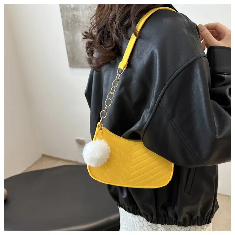 Rhomboid Shoulder Bag Grey Gold Pom Pom — feature 12