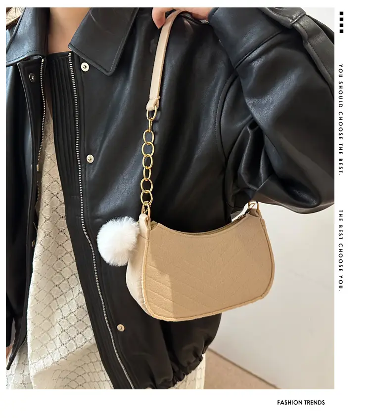 Rhomboid Shoulder Bag Grey Gold Pom Pom — feature 2